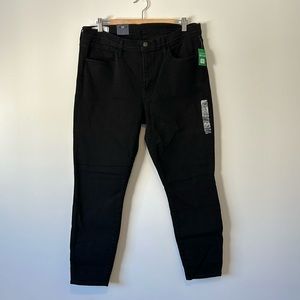 GAP Women’s Skinny Jeans — Black nwot